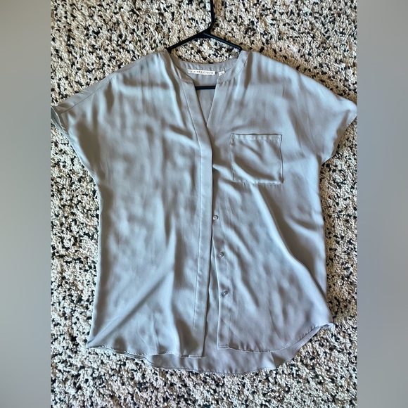 Violet & Claire Button Down Shirt - Picture 2 of 2